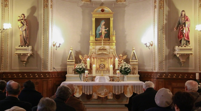 Szentségimádás a Püspöki palotában