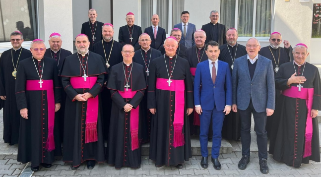 În comuniune cu Papa Leon al XIV-lea, Episcopii catolici din România reuniți în sesiune plenară la Chișinău