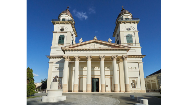 Áldozócsütörtökön tartják a szatmárnémeti Székesegyház, illetve a krasznaterebesi templomok búcsúját.