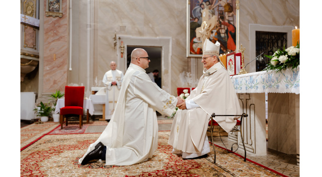 Állandó diakónussá szentelték Orosz Krisztofer-Leventét Máramarosszigeten