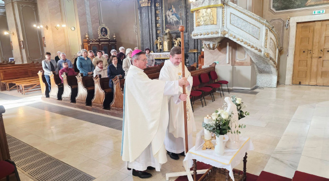 Mária oltalmába ajánlva a világot – ACIES szentmise a szatmári székesegyházban