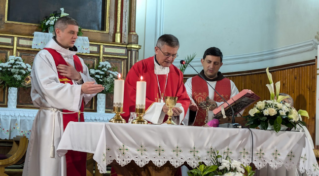 Szerzetesek zarándoklata az Ígéret Évében A Szatmári Római Katolikus